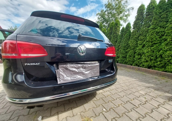 Volkswagen Passat cena 45000 przebieg: 161151, rok produkcji 2013 z Wrocław małe 137